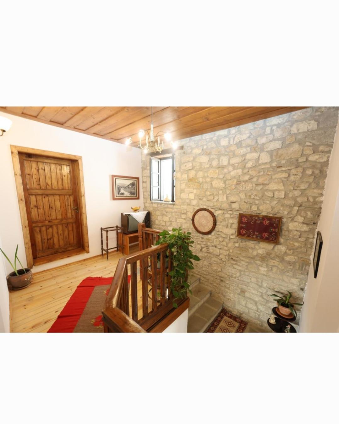 Guest House J.Prifti Berat Buitenkant foto