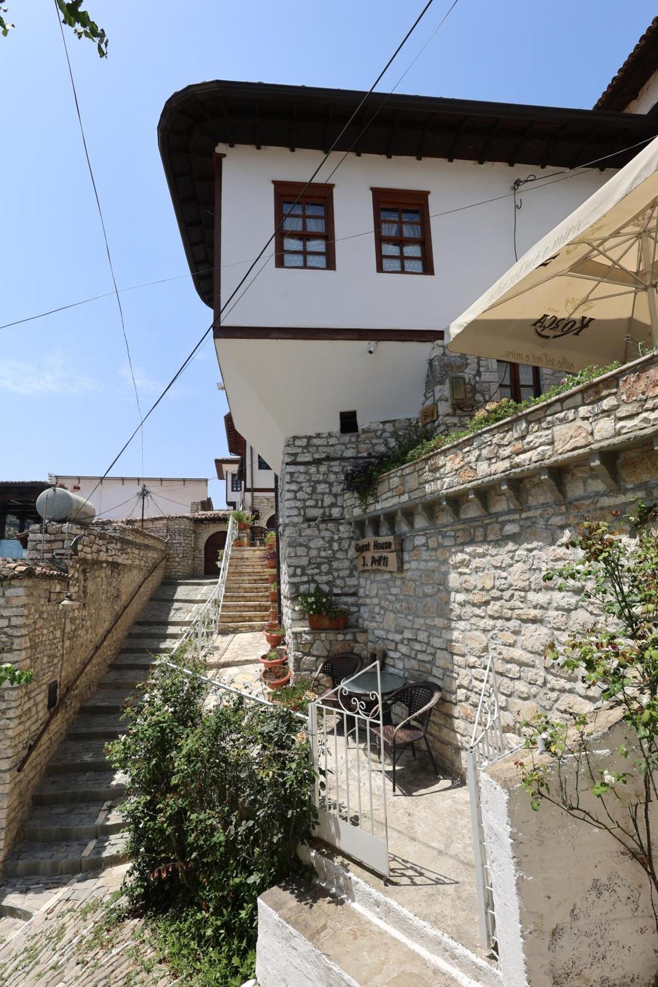 Guest House J.Prifti Berat Buitenkant foto