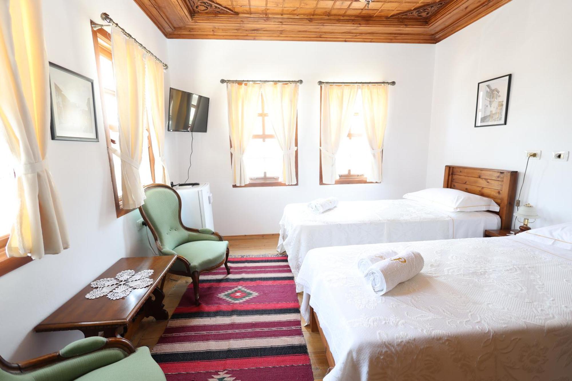 Guest House J.Prifti Berat Buitenkant foto