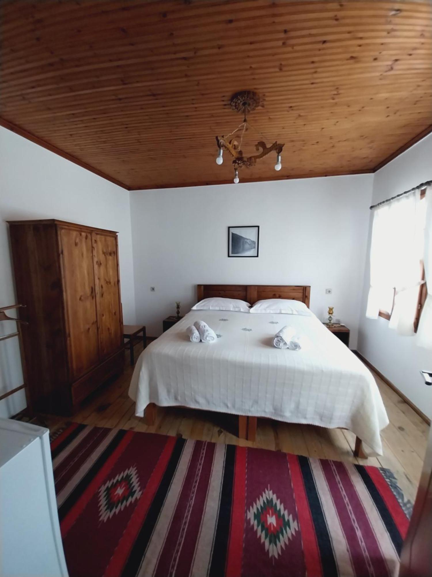 Guest House J.Prifti Berat Buitenkant foto