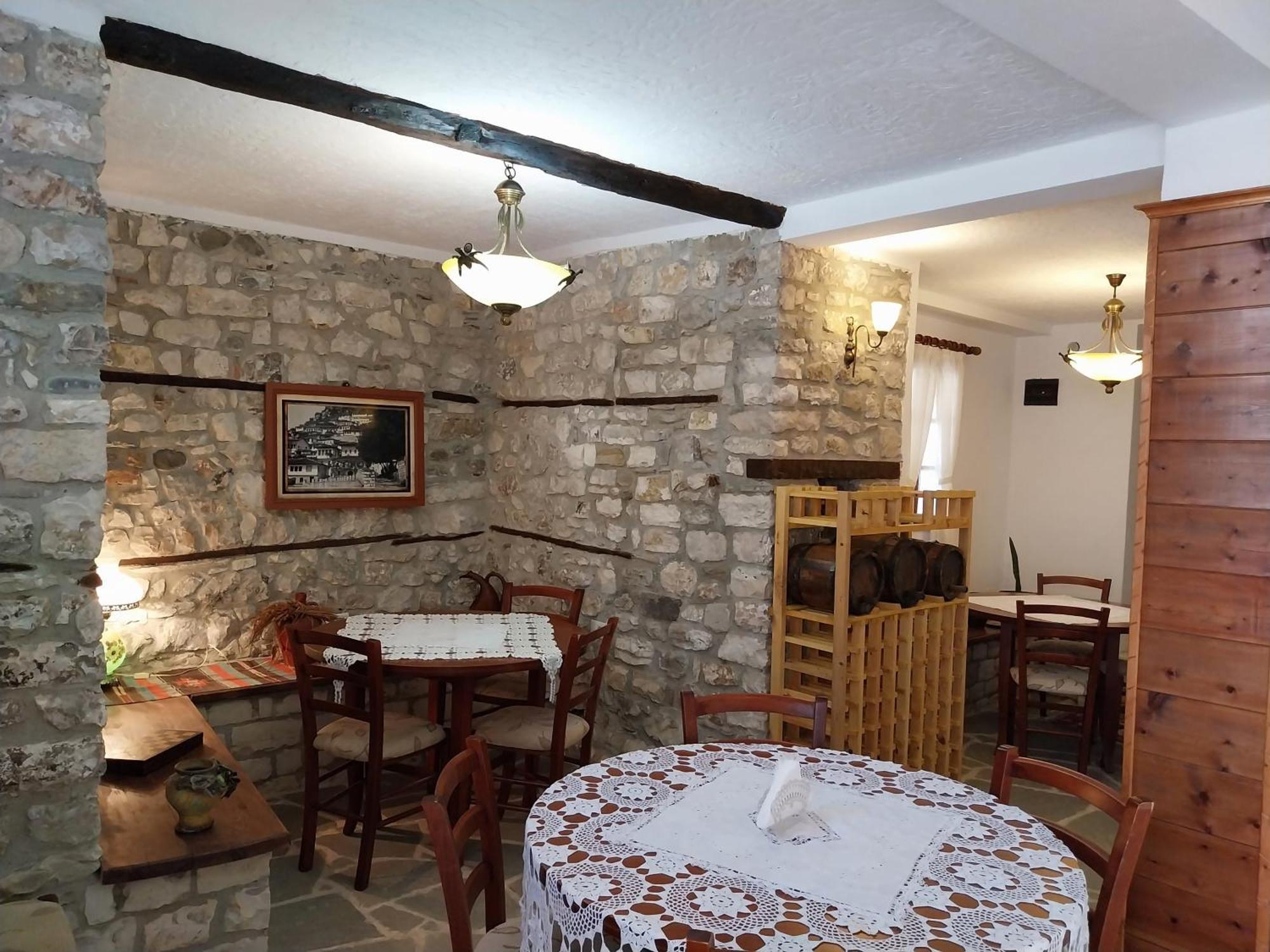 Guest House J.Prifti Berat Buitenkant foto